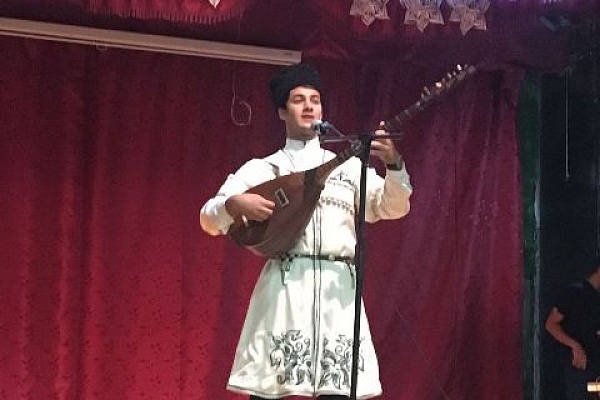 Коллектив Дербентского музучилища выступил с концертом в с.Ахты