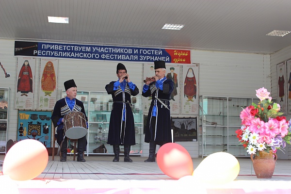 В Дахадаевском районе прошел праздник народной музыки «Играй, зурна!»