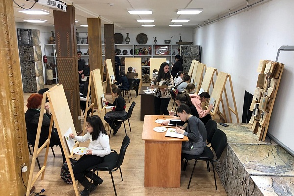 Сегодня, 26 февраля, в галерее Республиканского Дома народного творчества состоялся мастер-класс