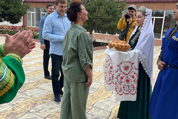Город Каспийск сегодня встречал делегацию из Севастополя! 