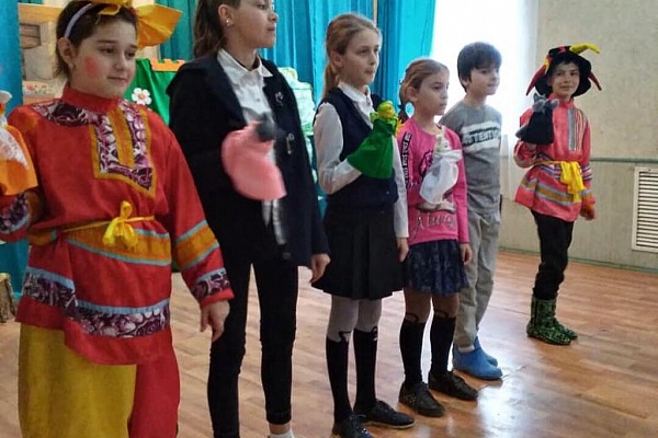Cмотр-конкурс  театральных постановок «Сказочный мир кулис»