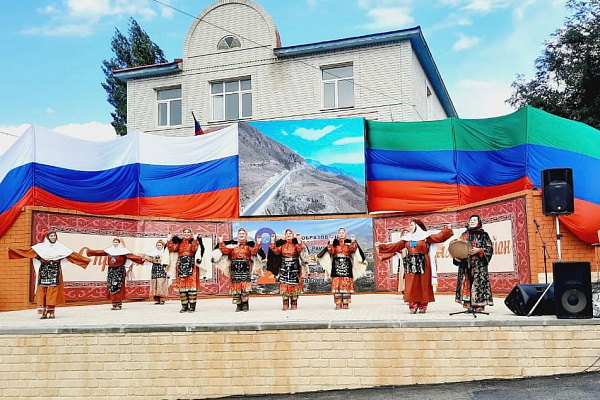 14 сентября в Ботлихе проходят торжественные мероприятия, посвященные 25-летию разгрома международных террористов