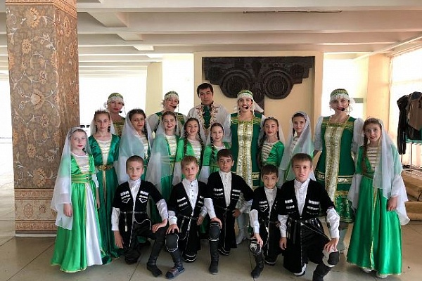 Участники международного фестиваля «Горцы» встретились с главой Дагестана Владимиром Васильевым