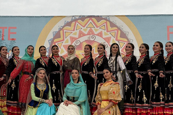 14 июня, в городе Хасавюрт состоялся яркий праздник народного творчества «Мы вместе - Россия»