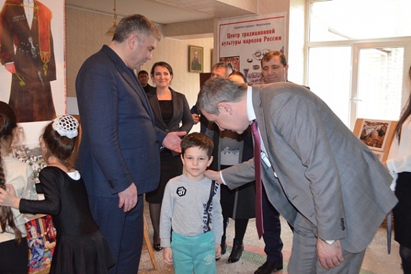 В Махачкале проходит Республиканская передвижная фотовыставка «Мы за мир, за единство России»