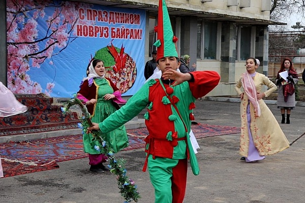 В рамках календаря мероприятий культурно-досуговых учреждений муниципалитетов республики в районах республики прошли праздничные мероприятия, посвященные встрече весны