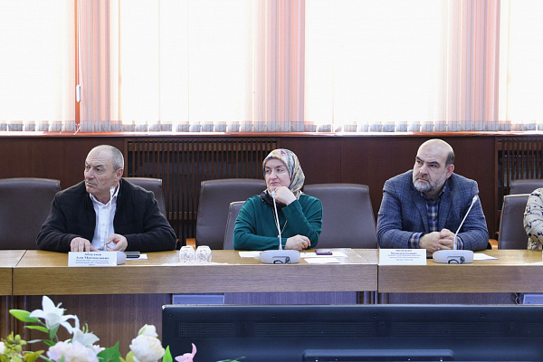 В Махачкале состоялся круглый стол на тему «Развитие и популяризация нематериального этнокультурного достояния Республики Дагестан»