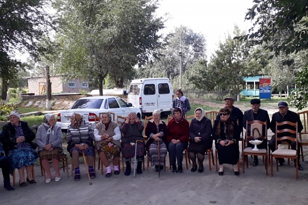 Концерт для постояльцев социального учреждения  состоялся в с. Тарумовка