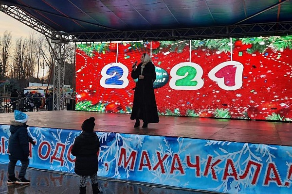 Сегодня в преддверии Нового года в Махачкале начались праздничные мероприятия