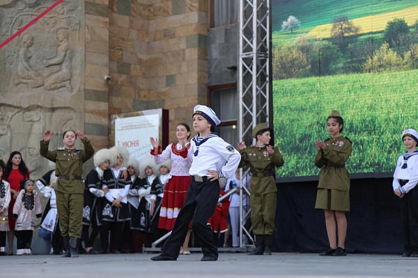 В День защиты детей в столице прошел XI Республиканский фестиваль детского художественного творчества «Маленькие горцы»