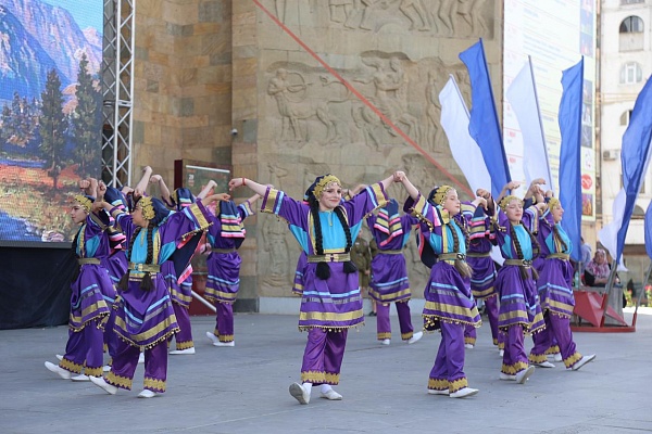 В День защиты детей в столице прошел XI Республиканский фестиваль детского художественного творчества «Маленькие горцы»