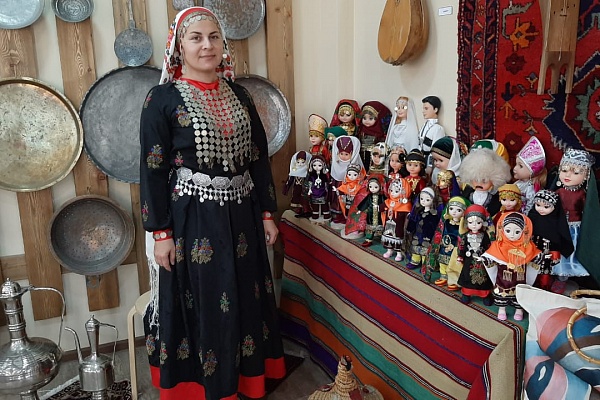 В рамках XIX Международного фестиваля фольклора и традиционной культуры «Горцы» в г.Каспийск на базе Центра традиционной культуры прошла выставка декоративно – прикладного искусства