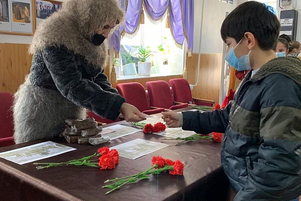 27 января является Днём воинской славы России— День полного освобождения советскими войсками города Ленинграда от блокады его немецко-фашистскими войсками