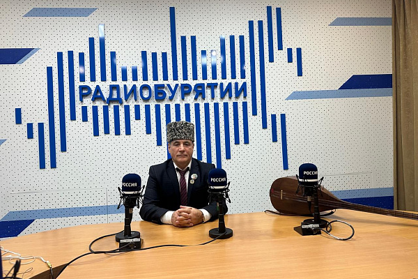 Ашуг Айдун Магомедов принял участие в межрегиональном фестивале «Хуурайм наадан» в г.Улан-Удэ