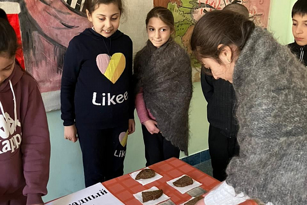 В культурно-досуговых учреждениях Ахтынского, Казбековского, Тарумовского, Хасавюртовского, Ботлихского районов и г.Избербаш состоялись памятные мероприятия, посвященные Дню полного освобождения советскими войсками Ленинграда от блокады его немецко-фашист