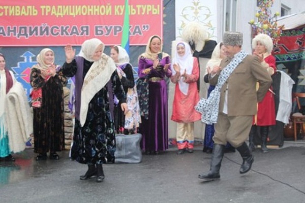 В Ботлихском районе прошел фестиваль народных традиций «Андийская бурка»