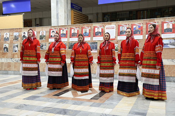 Открытие Республиканского форума-фестиваля и фотовыставки «Памяти героев России»