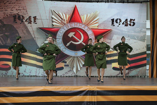 В Махачкале состоялся Республиканский фестиваль народного творчества «Тебе, Победа, посвящается!»