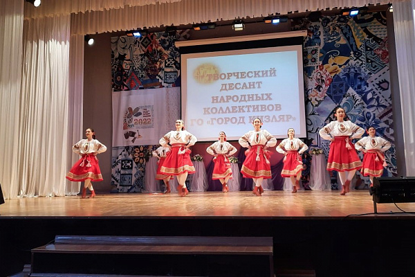 «Творческий десант» состоялись выступления народных коллективов Кулинского и Кизлярского районов