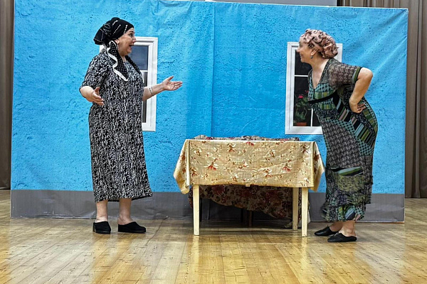Народный театр села Эндирей (Хасавюртовский район) выступил на сцене местного Центра традиционной культуры