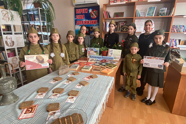Сегодня в России отмечается День полного освобождения советскими войсками Ленинграда от блокады его немецко-фашистскими войсками
