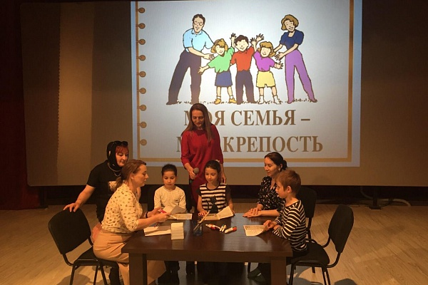 15 мая во всем мире отмечают день семьи. Культурно-досуговые учреждения, Центры культуры нашей республики также приняли участие в этом празднике. 