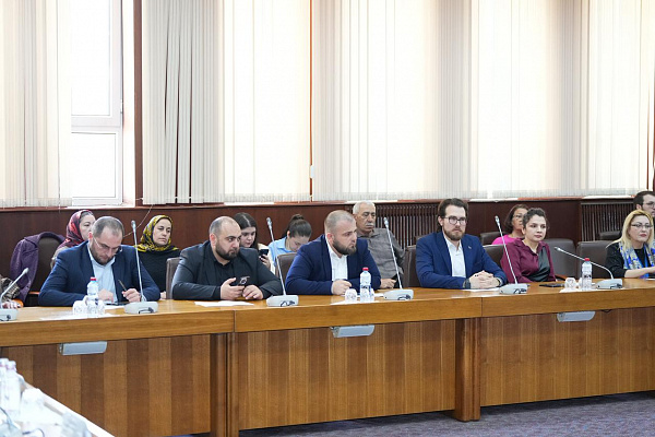 1 апреля в столице республики прошел форум «Путешествие открывают традиции Дагестана», объединивший профессионалов в сфере культуры и туризма. Мероприятие было организовано Министерством культуры Республики Дагестан, Республиканским домом народного творче