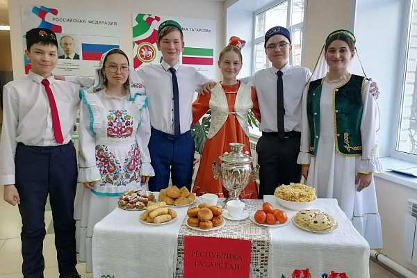 Республиканский дом народного творчества запустил Межрегиональную акцию-флешмоб «Вместе – мы Россия!» В Год единства народов России Республиканский дом народного творчества Министерства культуры Республики Дагестан проводит Межрегиональную акцию-флешмоб
