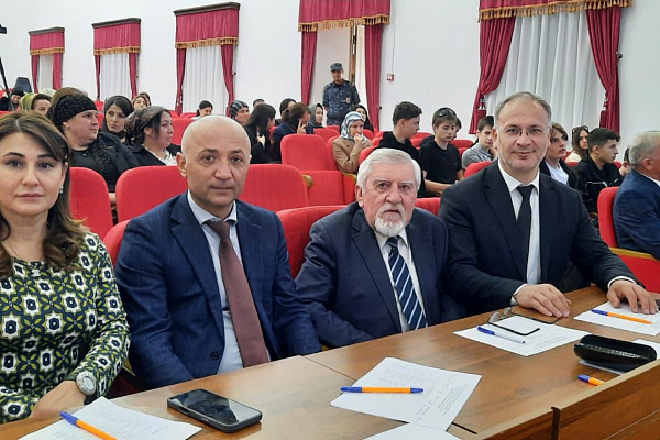 25 апреля Центр традиционной культуры села Хучни прошел Республиканский фестиваль-конкурс национальной песни «Живые традиции»