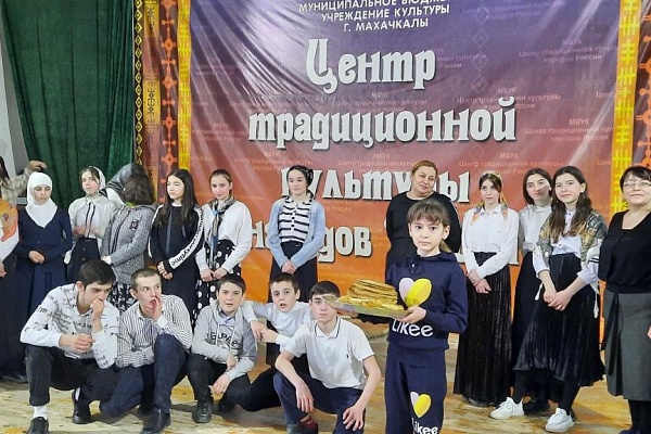 В филиалах Центра традиционной культуры народов России с. Богатыревка, с. Новый Хушет Управления культуры Администрации г. Махачкалы провели праздник «Масленицу»