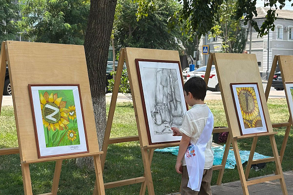 На бульваре им. С. Стальского прошли ключевые события Межрегионального фестиваля традиционной культуры «Мы вместе, Россия»
