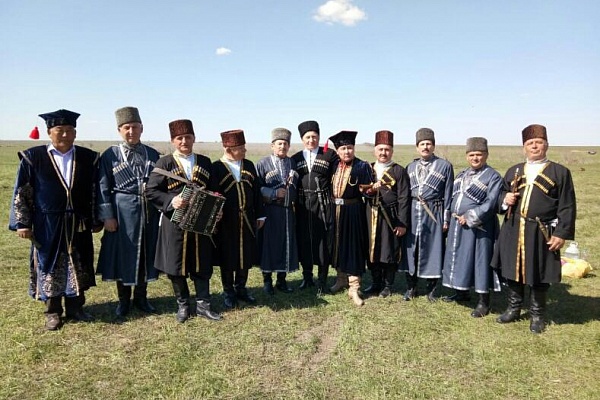 Межрегиональный фольклорный фестиваль «Звучит над степью голос дружбы»