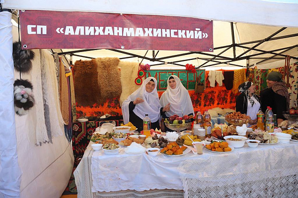 В Акушинском районе состоялся Праздник фольклора и традиционной культуры «Акушинское подворье»