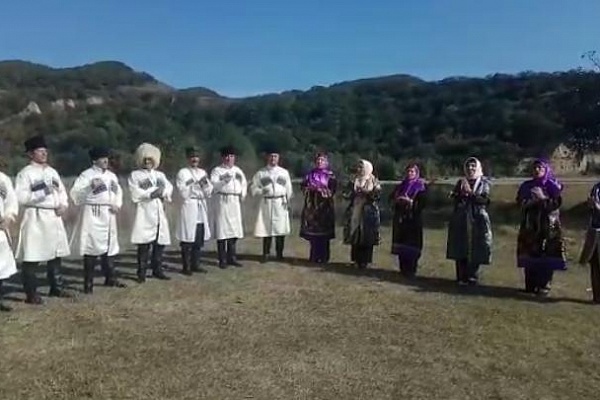 Сегодня, 26 ноября в Тарумовском районе прошел Республиканский праздник народной песни и музыки  «Лейся, песня народная!».