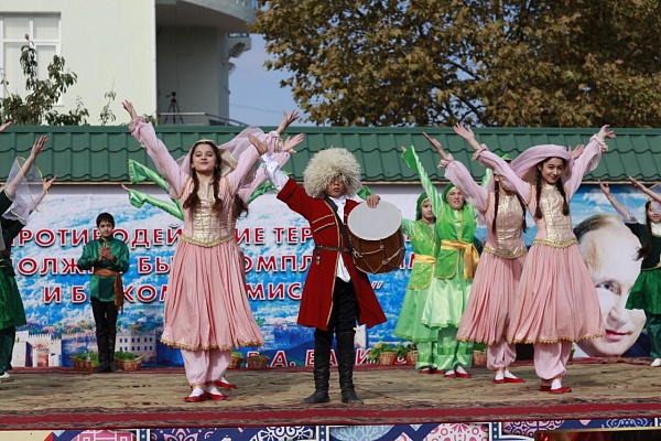 Сегодня 3 ноября в Дербенте прошел VIII Республиканский праздник азербайджанской культуры  «Севиндж».