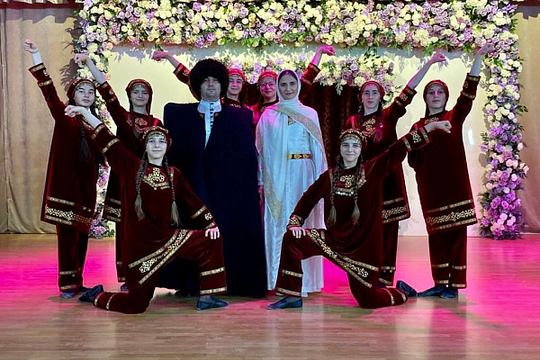 Фестиваль патриотической песни «Россия начинается с тебя!» прошёл в Казбековском районе. 
