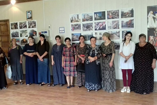 В Курахском районе прошла Республиканская передвижная фотовыставка «Мы за мир, за единство России»