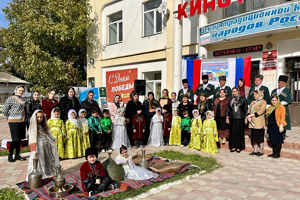 В культурно-досуговых учреждениях муниципальных образований республики состоялись праздничные мероприятия, посвященные Дню народного единства