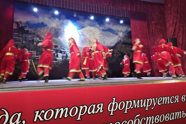 Коллективы и исполнители Хасавюртовского района выступили в МКУ «Управление культуры» Новолакского района. 