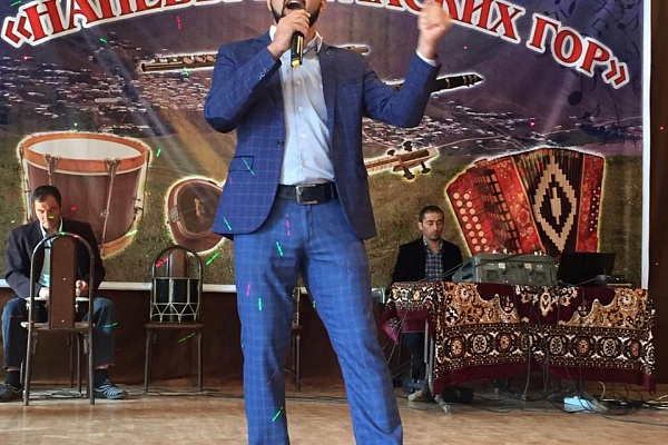 В Курахском районе прошел VI Республиканский праздник народной песни.