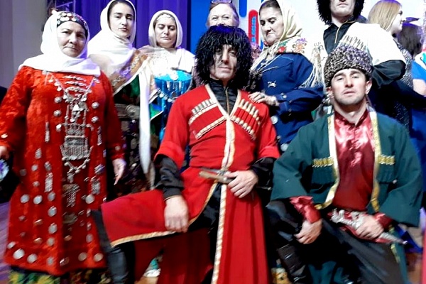 Семейный ансамбль Магомедовых с. Мекеги Левашинского района занял первое место в Юбилейном X Международном Фестивале семейных Династий «Вера. Надежда. Любовь», проводимого в рамках проекта «Семья в многонациональной России» в г. Москве.
