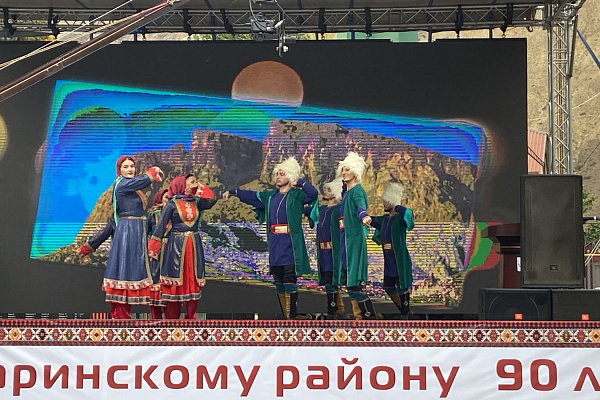 15 октября в с. Усухчай Докузпаринского района состоялся праздник, посвященный 90-летию со дня образования  района