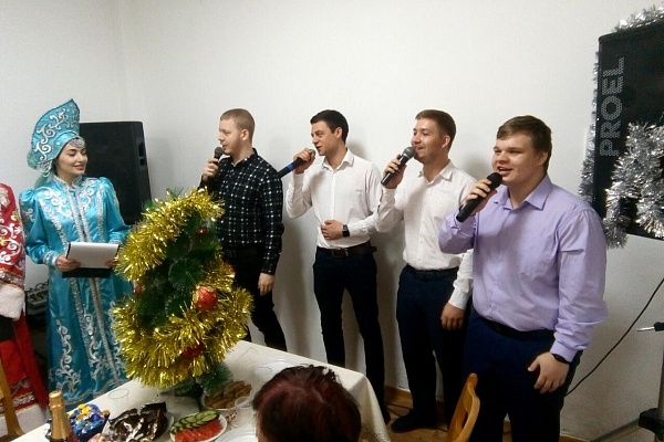Новый год - это волшебный праздник, это время творить добро.