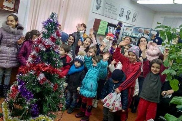 Новогодние каникулы подошли к концу, оставив как у ребят, так и у взрослых массу добрых эмоций и впечатлений. 