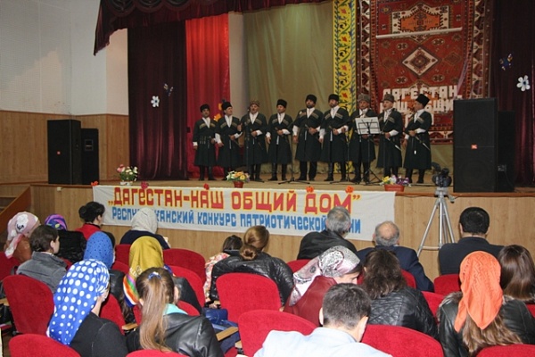 В Кумторкалинском районе состоялся фестиваль патриотической песни