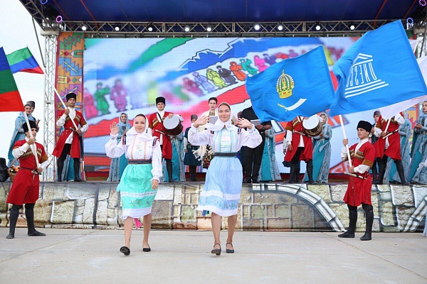 Гала-концерт «Мой Дагестан – моя Россия» - закрытие фестиваля Международного фестиваля фольклора и традиционной культуры «Горцы».