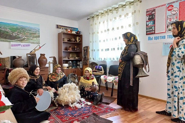 В Доме культуры с.Чанкурбе Буйнакского района прошло мероприятие «Возвращение к истокам»