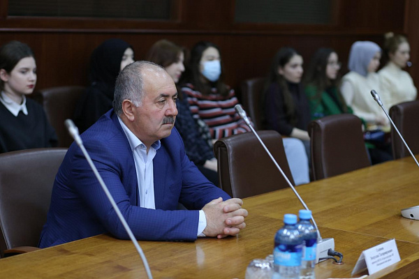 28 марта в конференц-зале Национальной библиотеке им.Р.Гамзатова состоялся круглый стол «Вопросы выявления, описания и сохранения объектов нематериального культурного наследия»