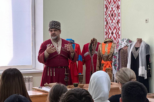 Республиканский дом народного творчества проводит мастер-классы для детей