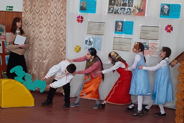 В рамках календаря мероприятий муниципальных образований в городах и районах республики прошли мероприятия, приуроченные к Международному дню родных языков, который отмечается 21 февраля.